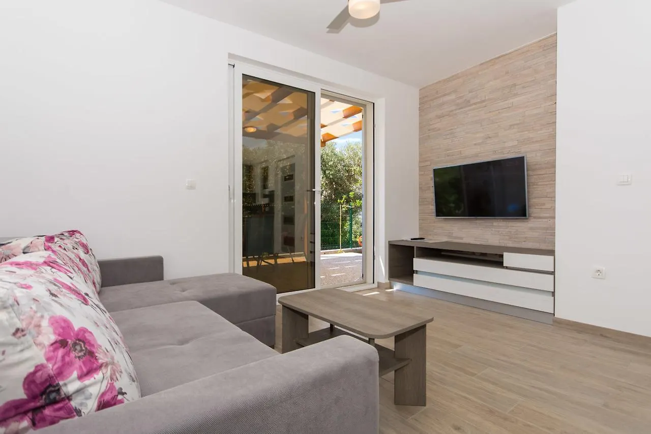 Apartment Uno Traù